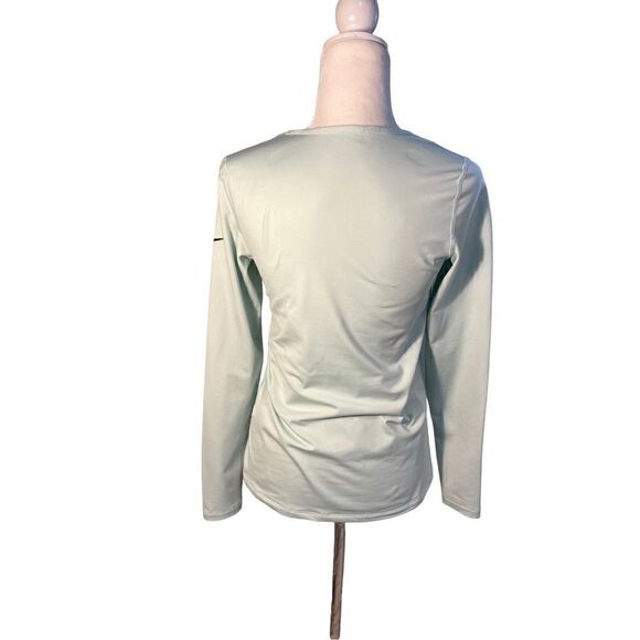 Nike long sleeve top - Picture 3 of 8